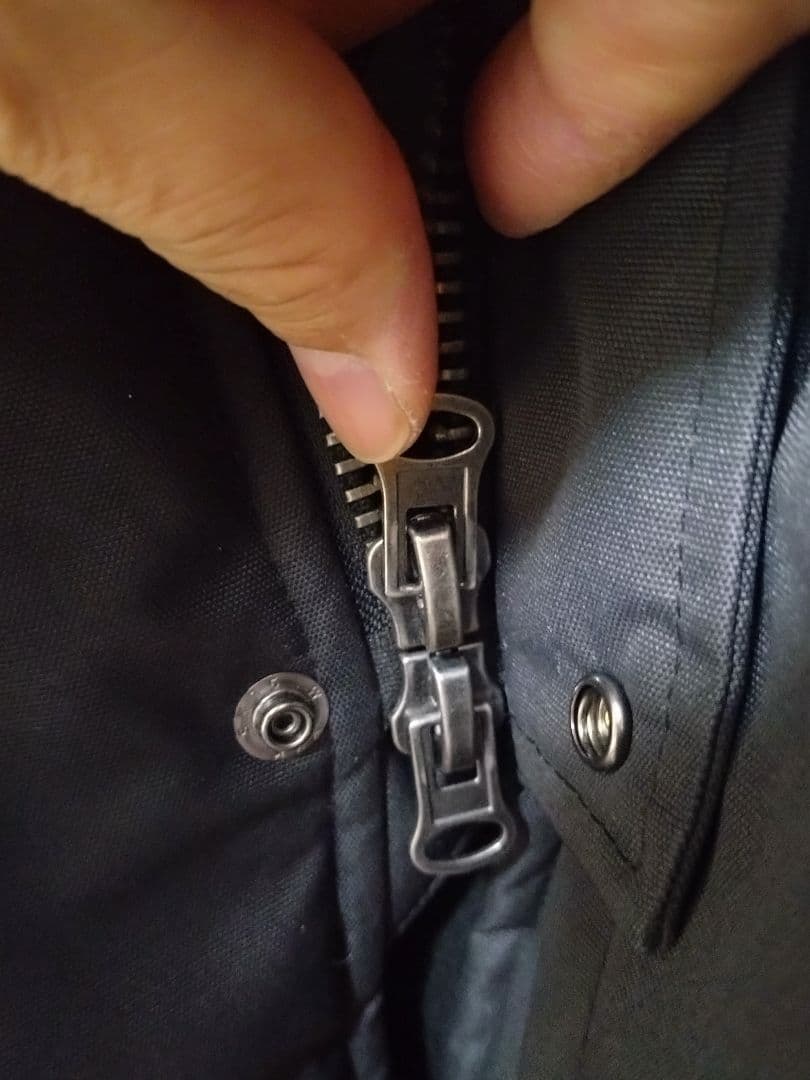 Colemanコラボ【着るテント】防風防寒バイク用アウター 3L