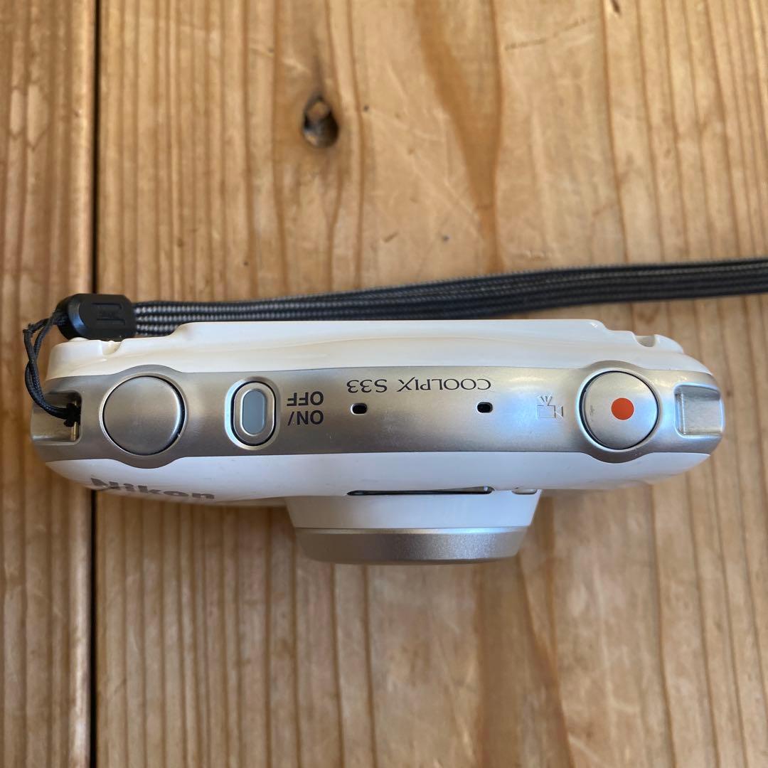 美品　Nikon COOLPIX S33 防水デジタルカメラ　おまけ付き