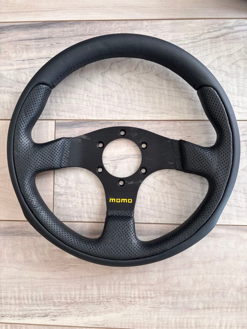 MOMO TEAM 30φ ステアリング