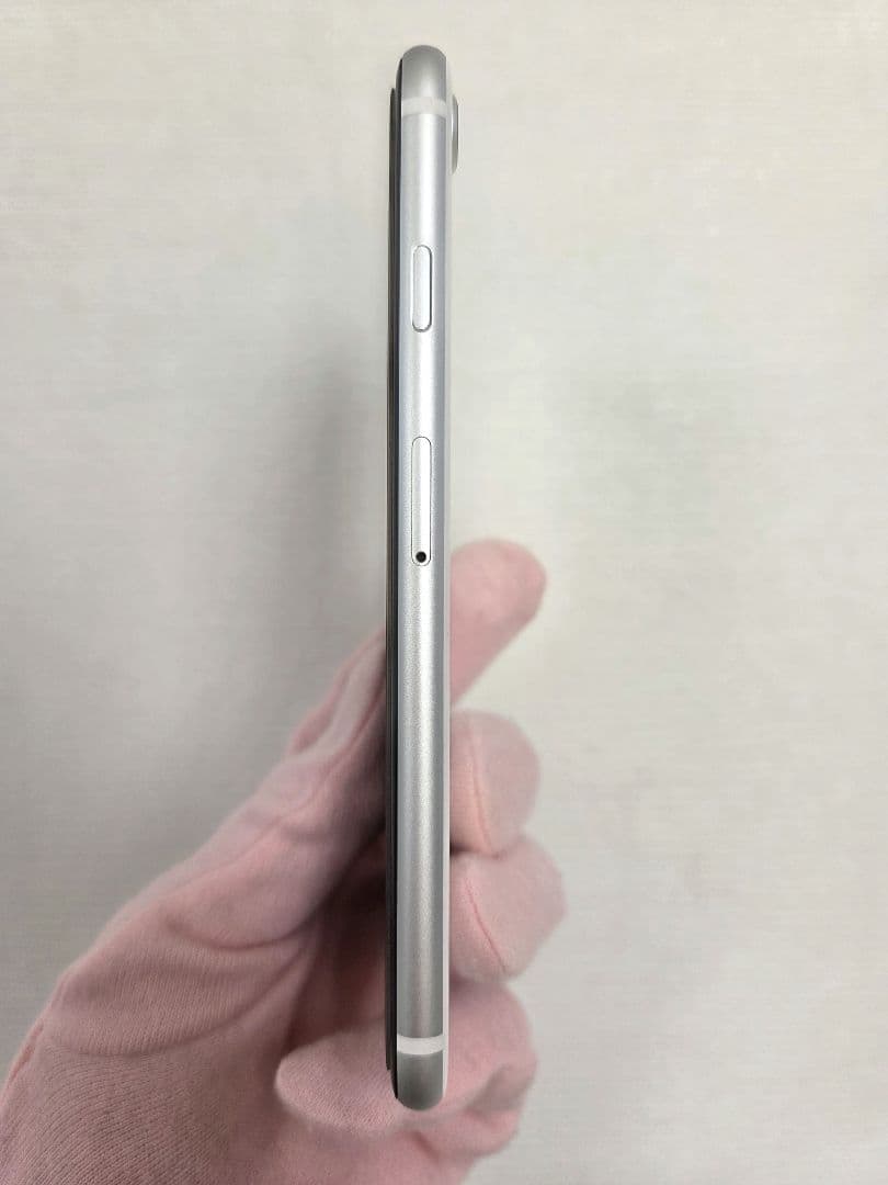 iPhone SE 第二世代 128GB ホワイト SIMフリー