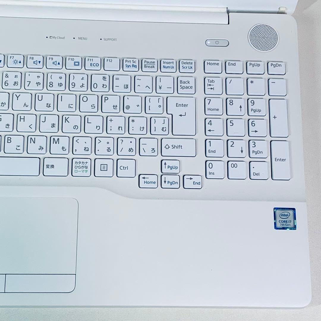 Core i7✨7世代✨SSD2TB✨32GB✨富士通✨ホワイト✨ノートパソコン