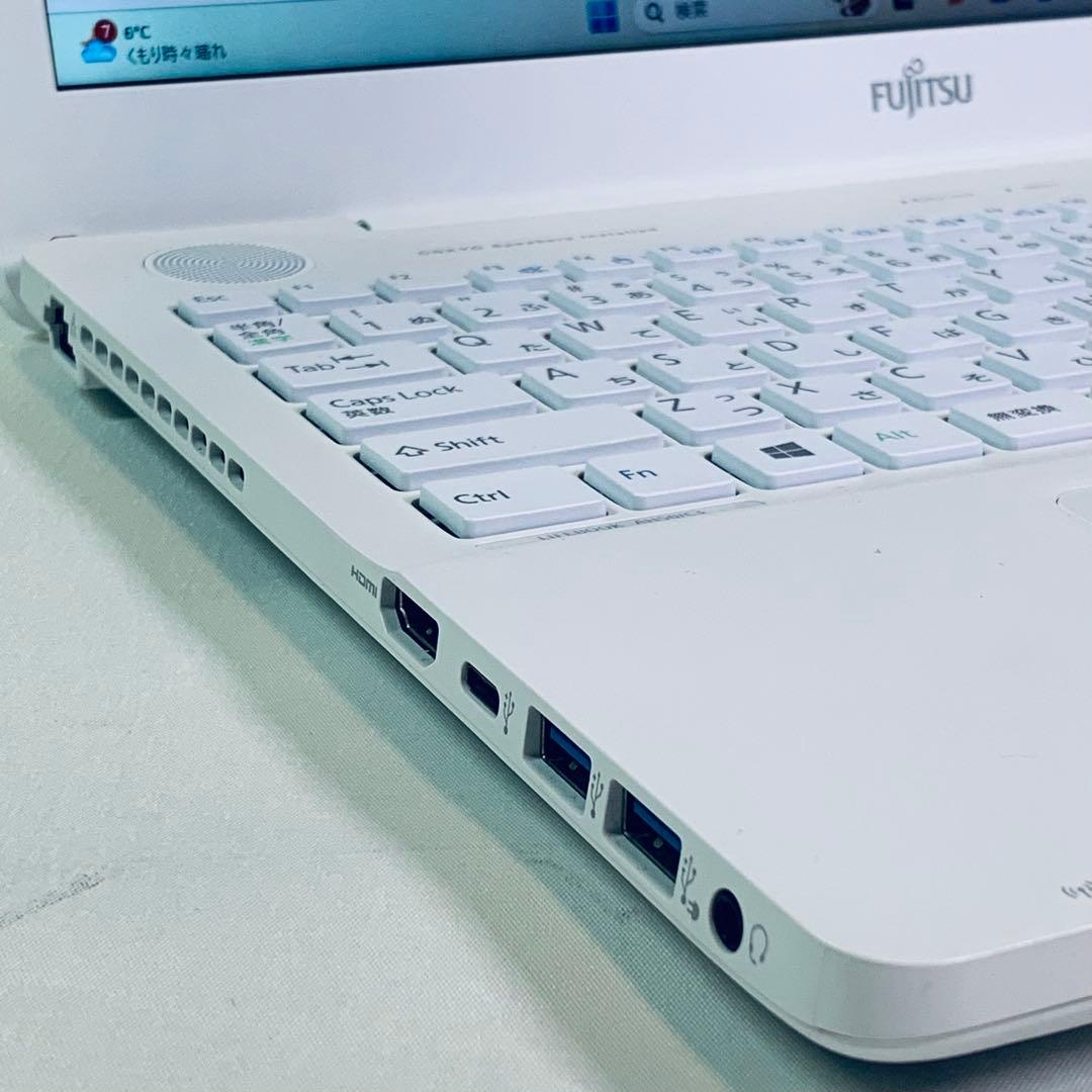 Core i7✨7世代✨SSD2TB✨32GB✨富士通✨ホワイト✨ノートパソコン