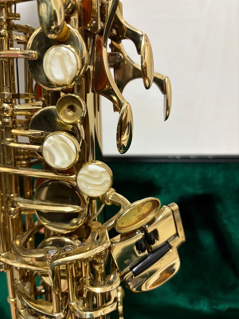 サックス本体 ゴールド ハードケース付き