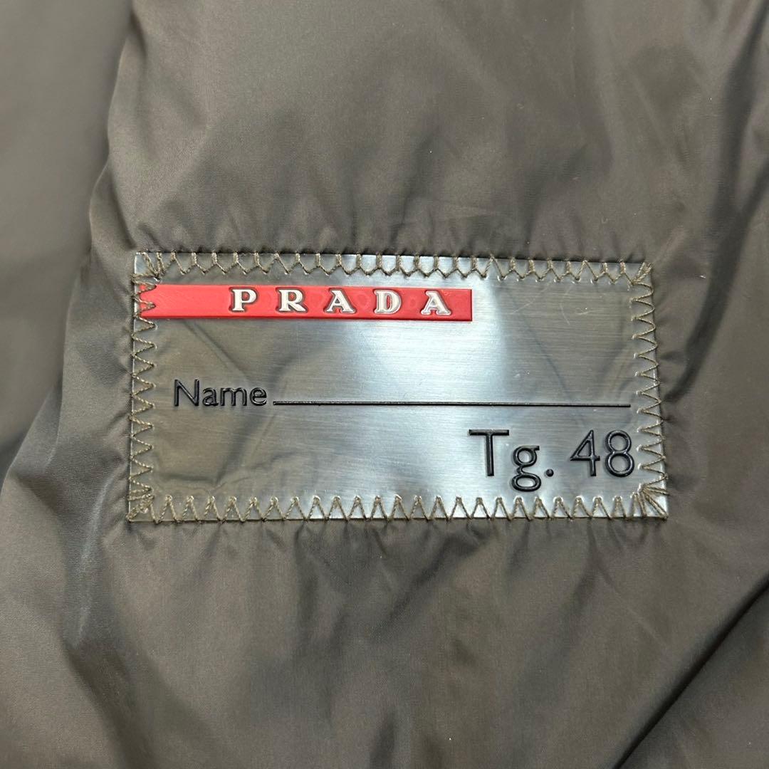 5685【希少カーキ・人気48サイズ】プラダ‪☆三角プレートロゴ入りダウン