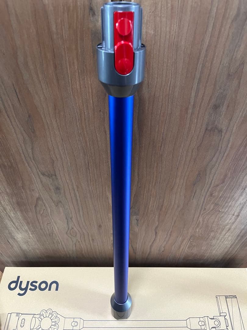 美品【スタンド付】Dyson V8 Slim Fluffy Extra【送料込】