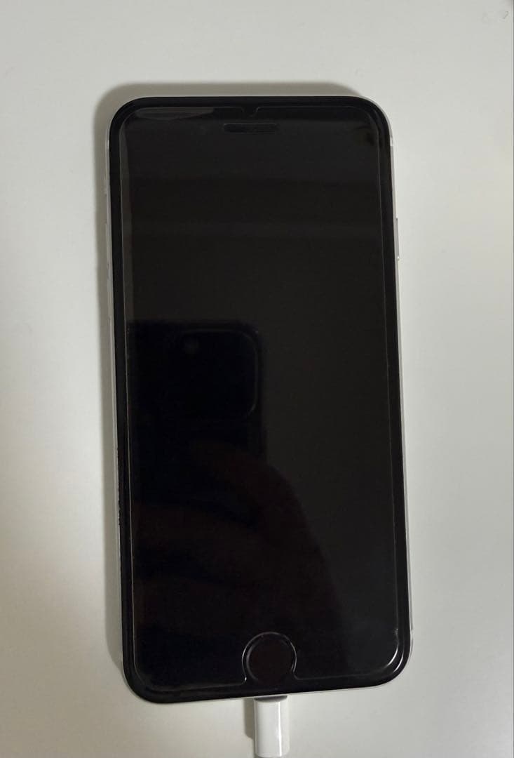 Apple iPhone se第二世代 ホワイト 本体