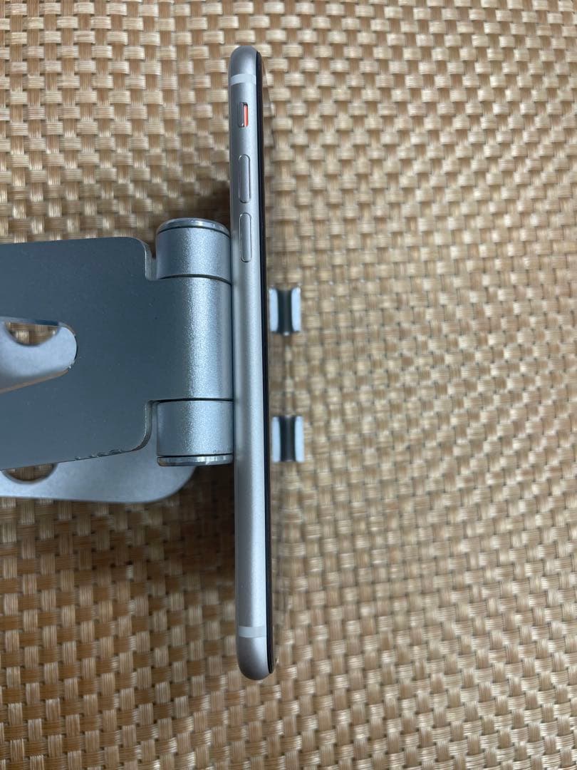 iPhone SE 第3世代 64 GB ミッドナイトSIMフリー【7763】