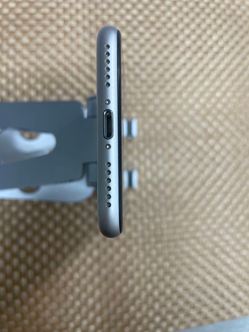 iPhone SE 第3世代 64 GB ミッドナイトSIMフリー【7763】