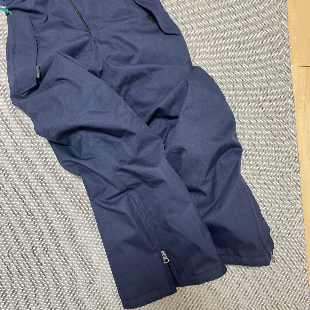 新品　スキーウェア 140サイズ