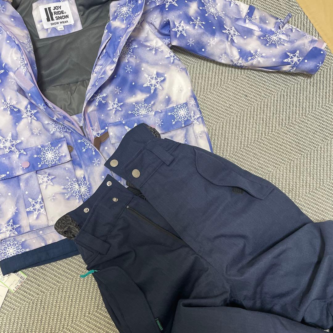 新品　スキーウェア 140サイズ