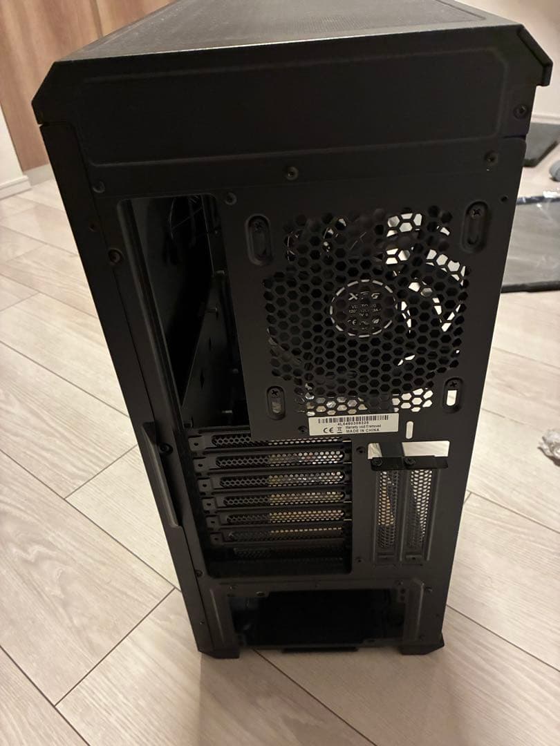 美品 E-ATX対応 XPG PCケース ブラック 3ファン搭載