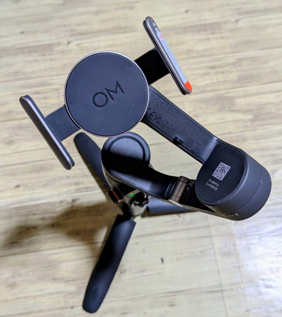 ほぼ新品　DJI Osmo Mobile 6 ジンバル　スタビライザー