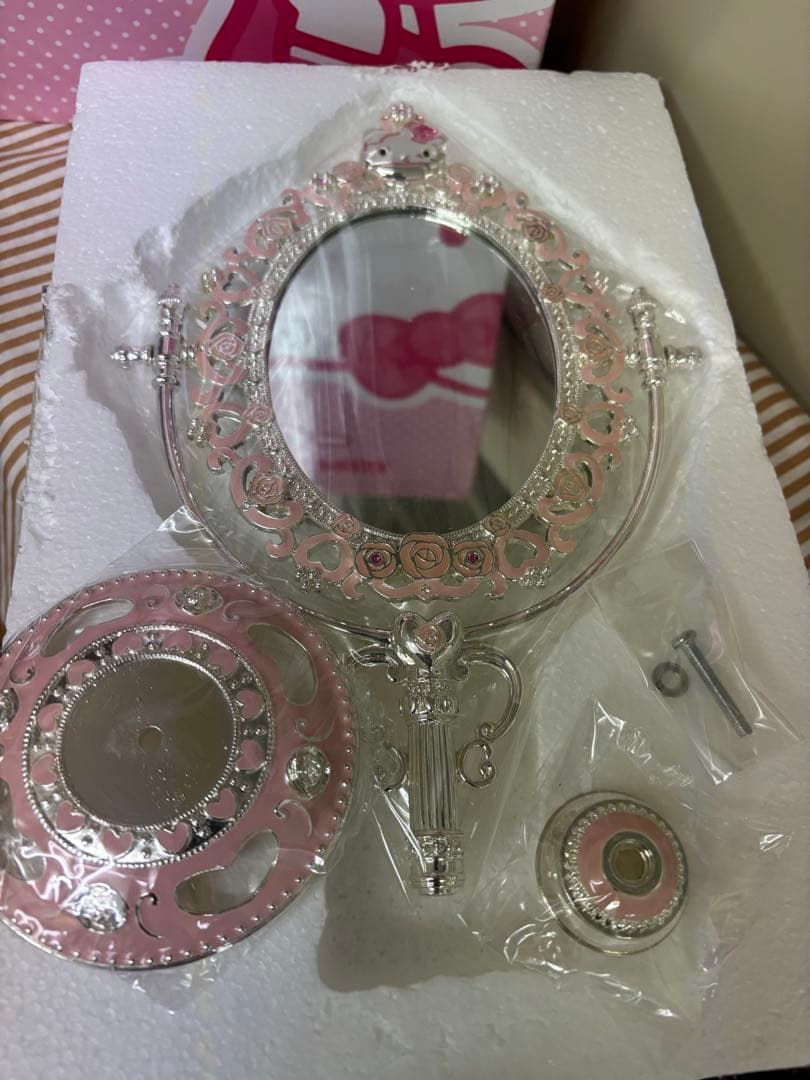 サンリオポイントカード景品　キティの卓上ミラー