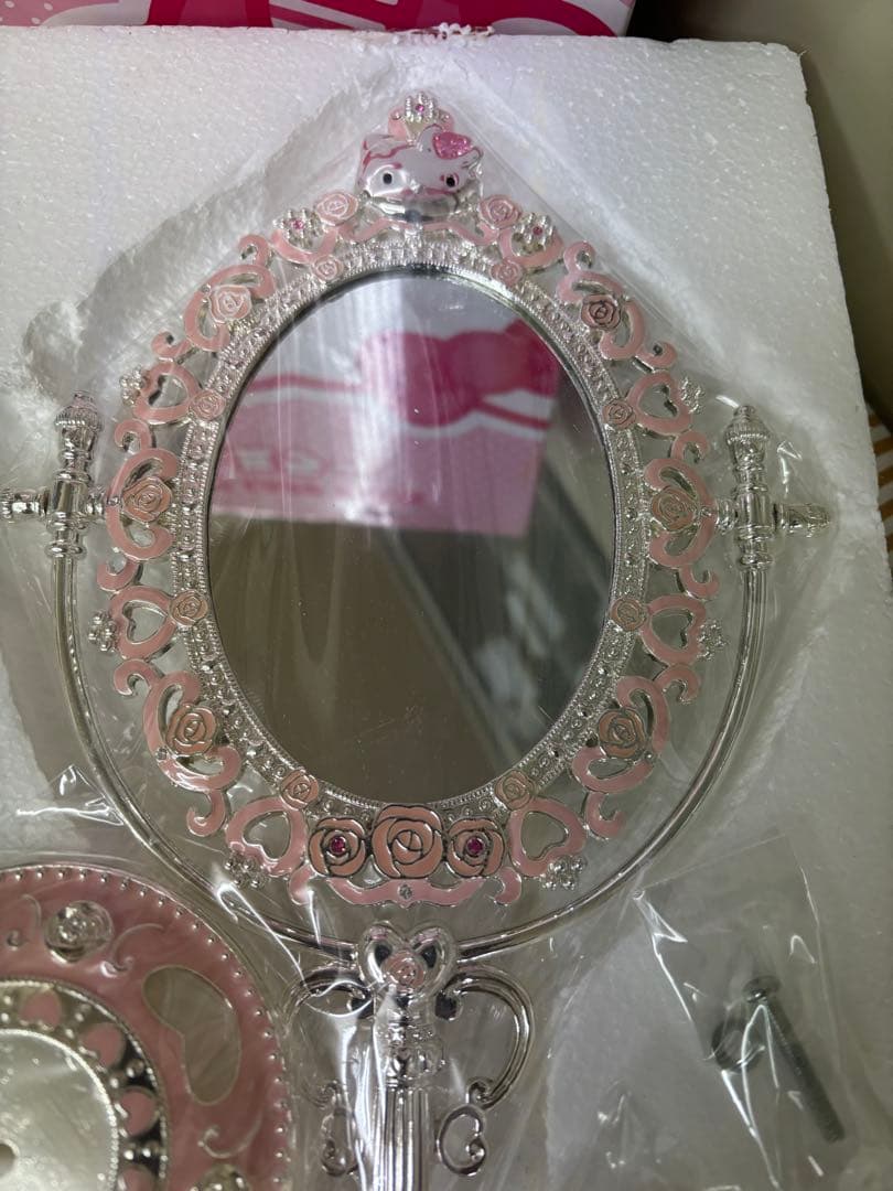 サンリオポイントカード景品　キティの卓上ミラー