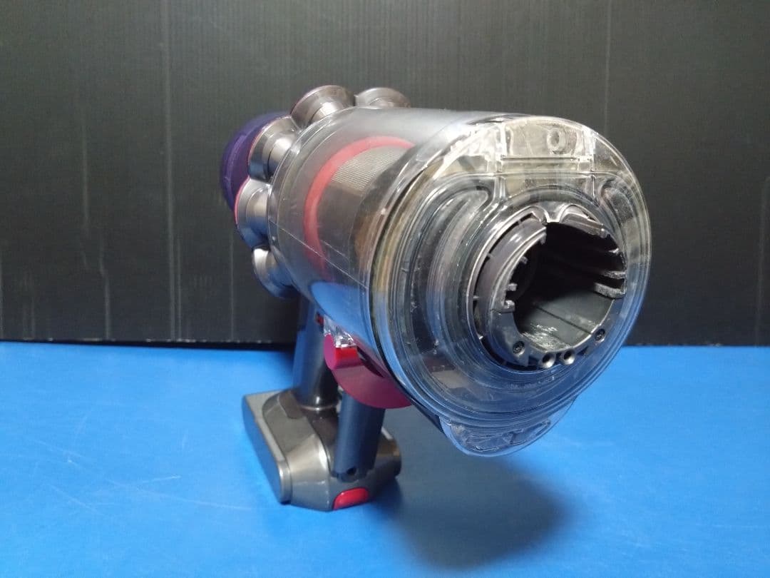 大人気モデル！dyson‼️デジタルスリムフィラフィ SV18　充電スタンド付き