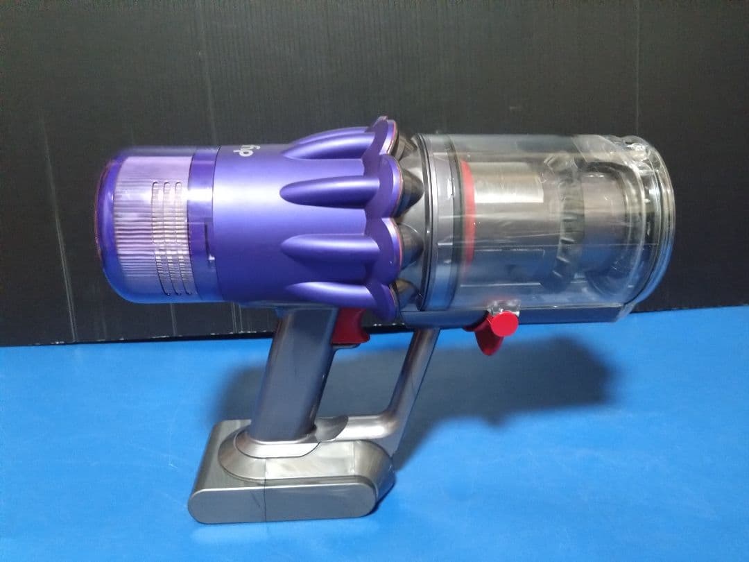 大人気モデル！dyson‼️デジタルスリムフィラフィ SV18　充電スタンド付き