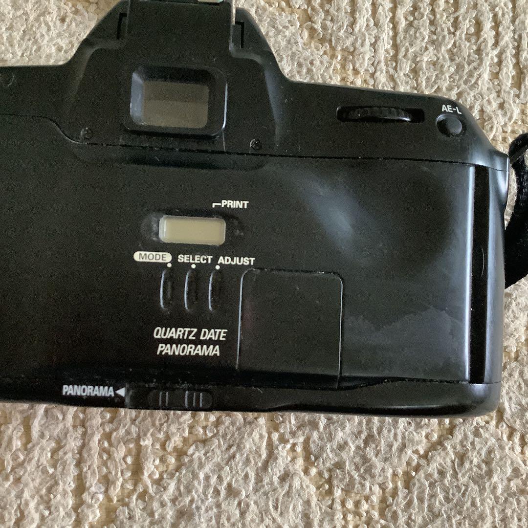 ニコン一眼レフカメラ　　F70D、24-50mm レンズ