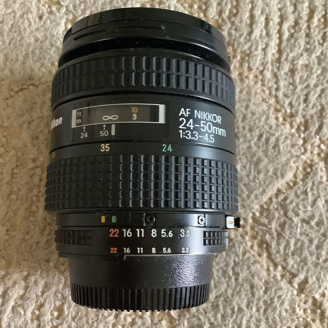 ニコン一眼レフカメラ　　F70D、24-50mm レンズ