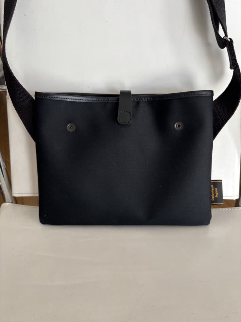 【超美品】ビリンガム サコッシュフラットショルダーバッグ ブラック