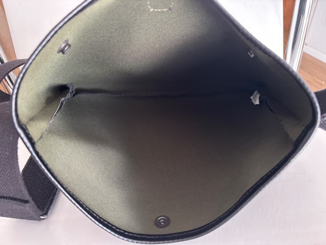 【超美品】ビリンガム サコッシュフラットショルダーバッグ ブラック