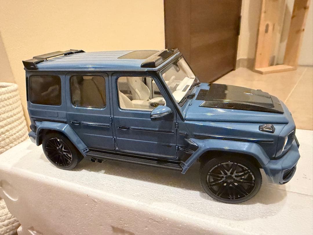 Almost Real BRABUS 800 ミニカー チャイナブルー 1/18