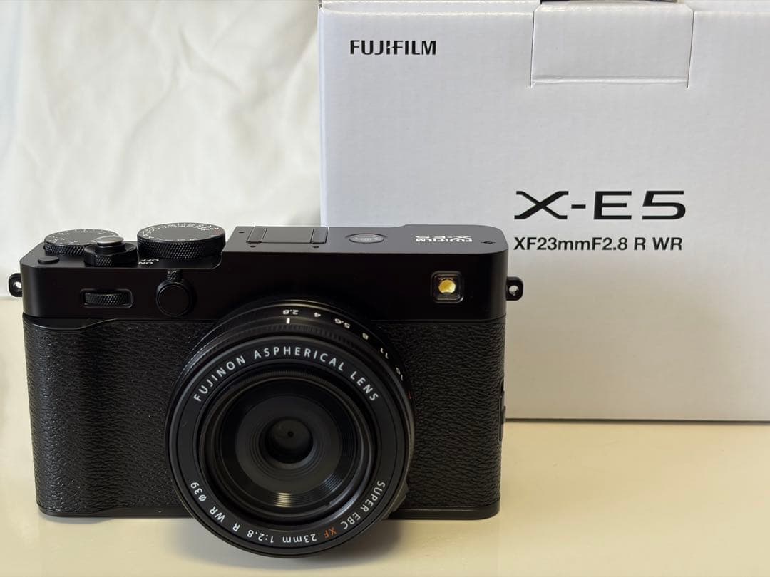 新同品　FUJIFILM X-E5 XF23mmF2.8 R WR レンズキット