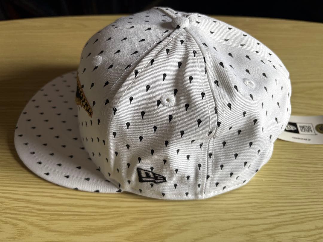 NEW ERA × JOJO 黄金の風 コラボキャップ M/Lサイズ ホワイト