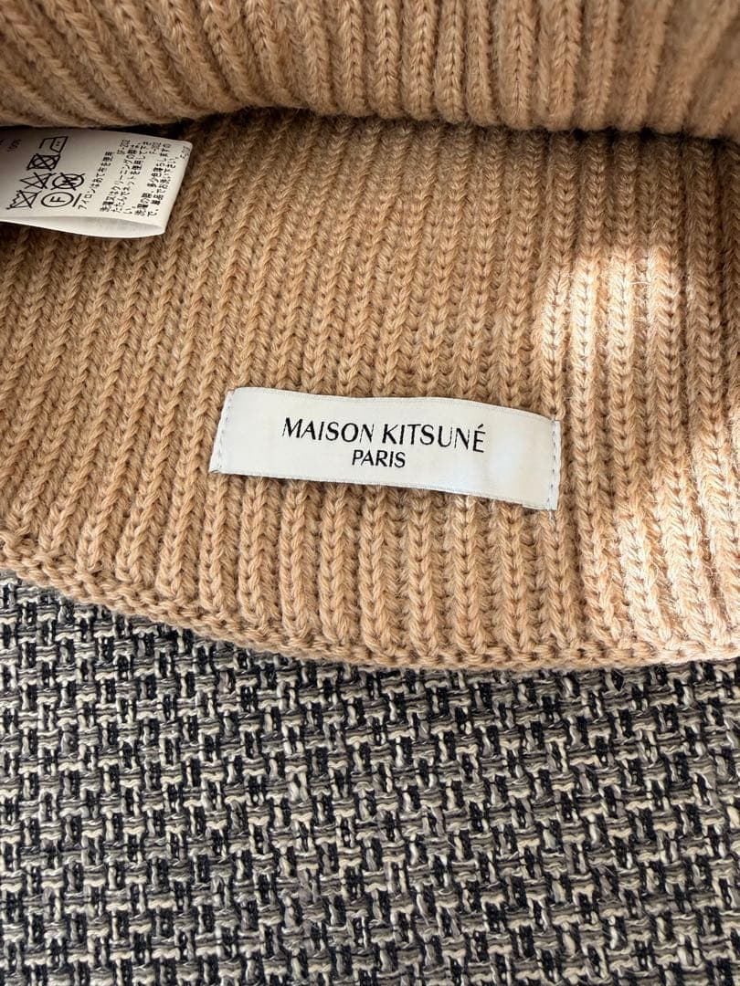 新品タグ入り　メゾンキツネ　ニット帽