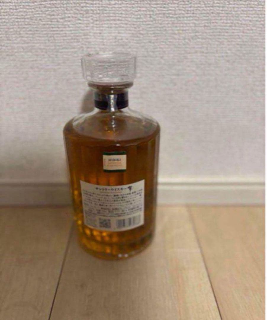 【新品未開封】サントリーウイスキー　響700ml