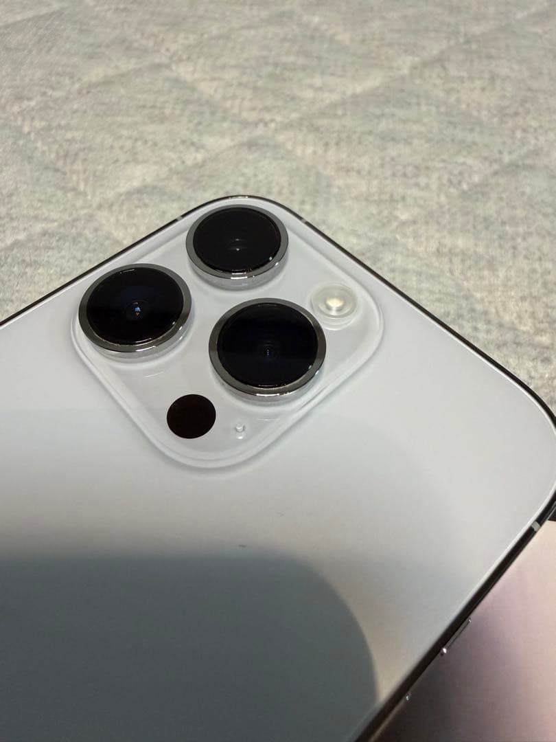 Apple iPhone 14 Pro シルバー 128GB バッテリー82%