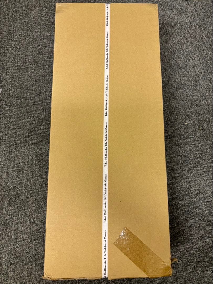 ● ダイソン V8 slim fluffy スティッククリーナー SV10K