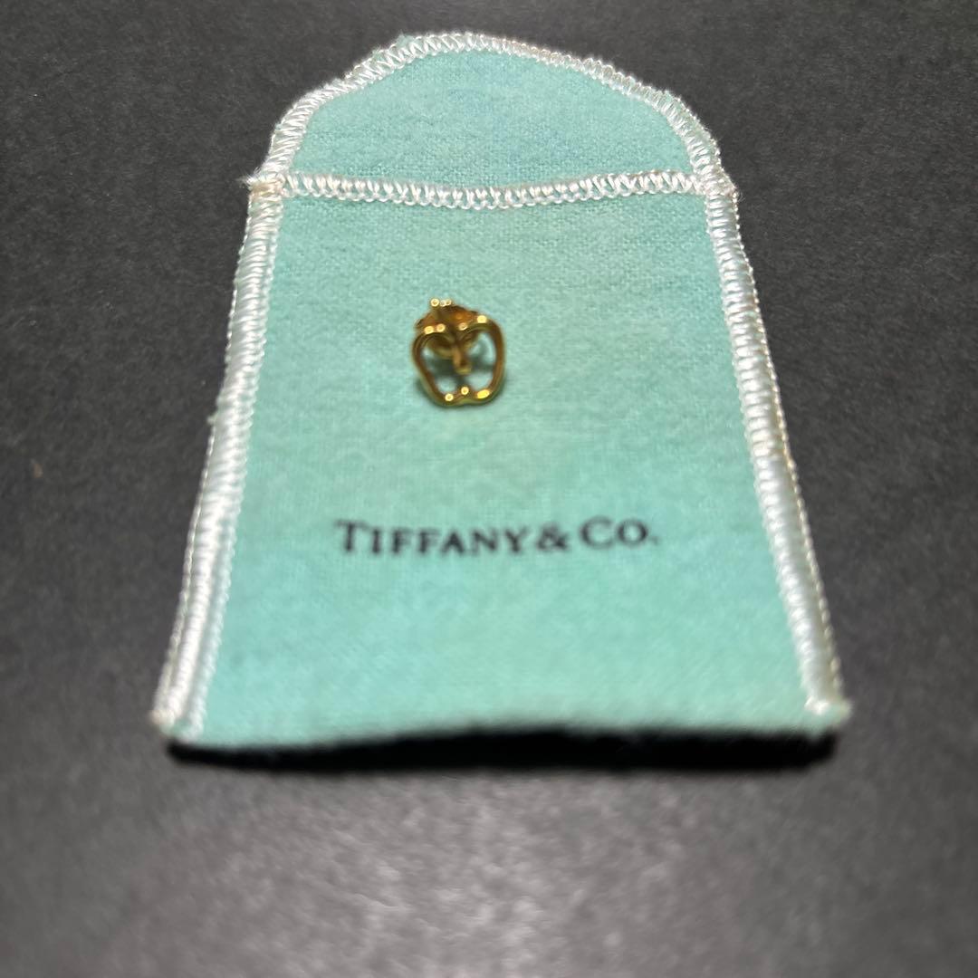 ティファニー　アップル　ピアス　18KYG