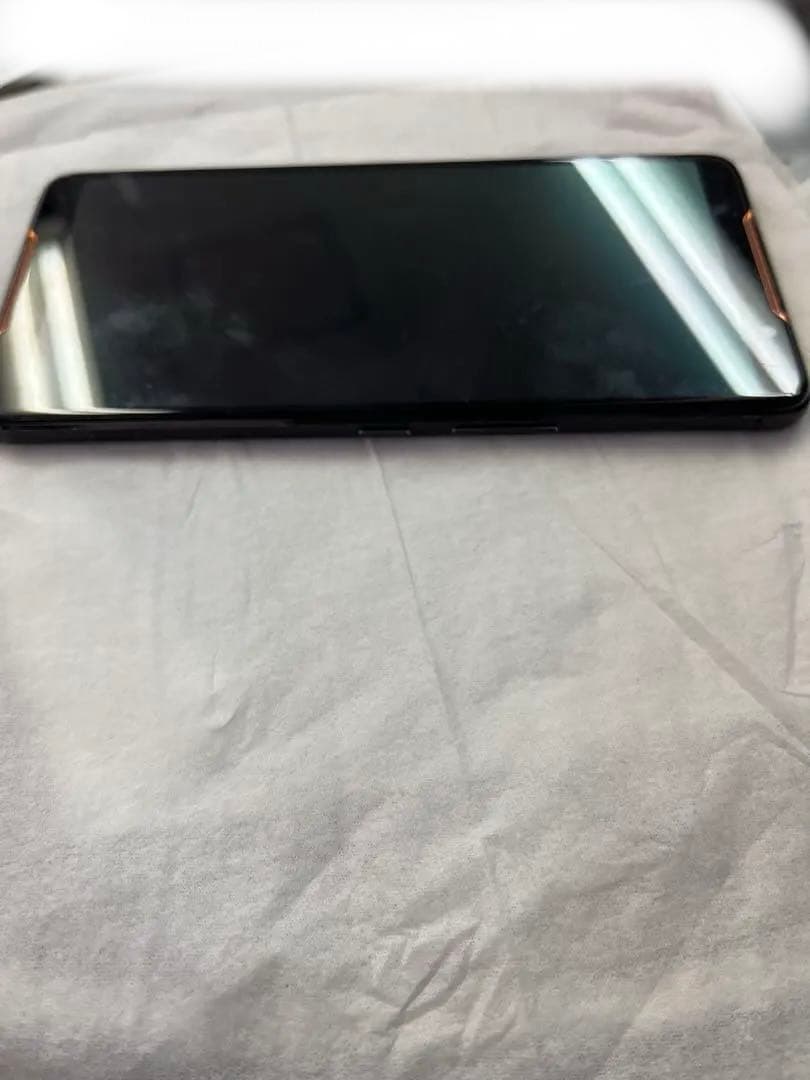 ASUS ROG Phone ゲーミングスマートフォン 本体