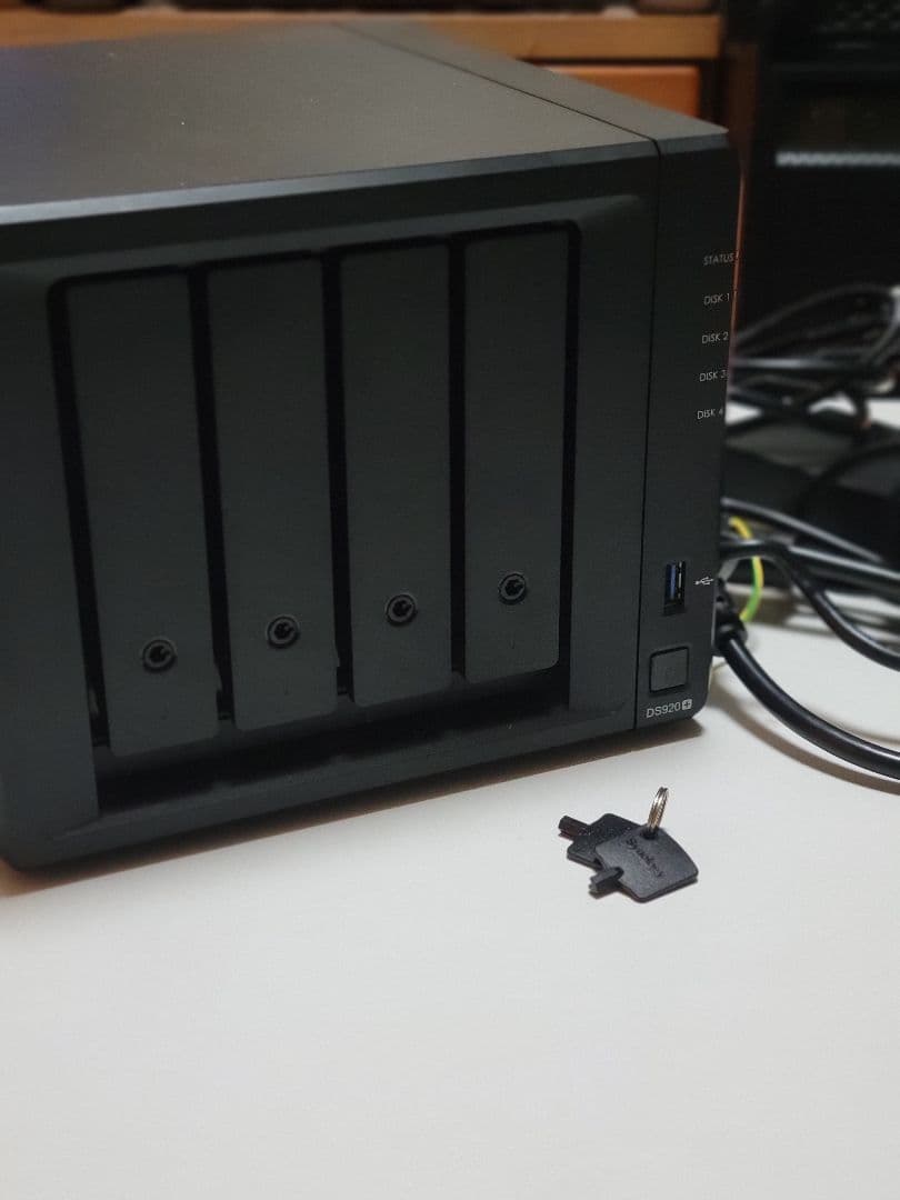 Synology シノロジー DS920+＆HDD、NVME SSD、RAM付き