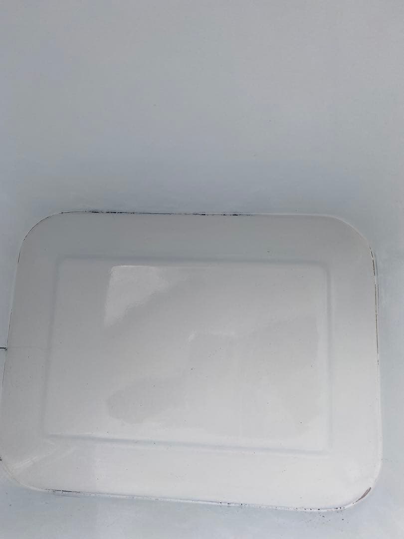 カントリー雑貨　ホーロー缶