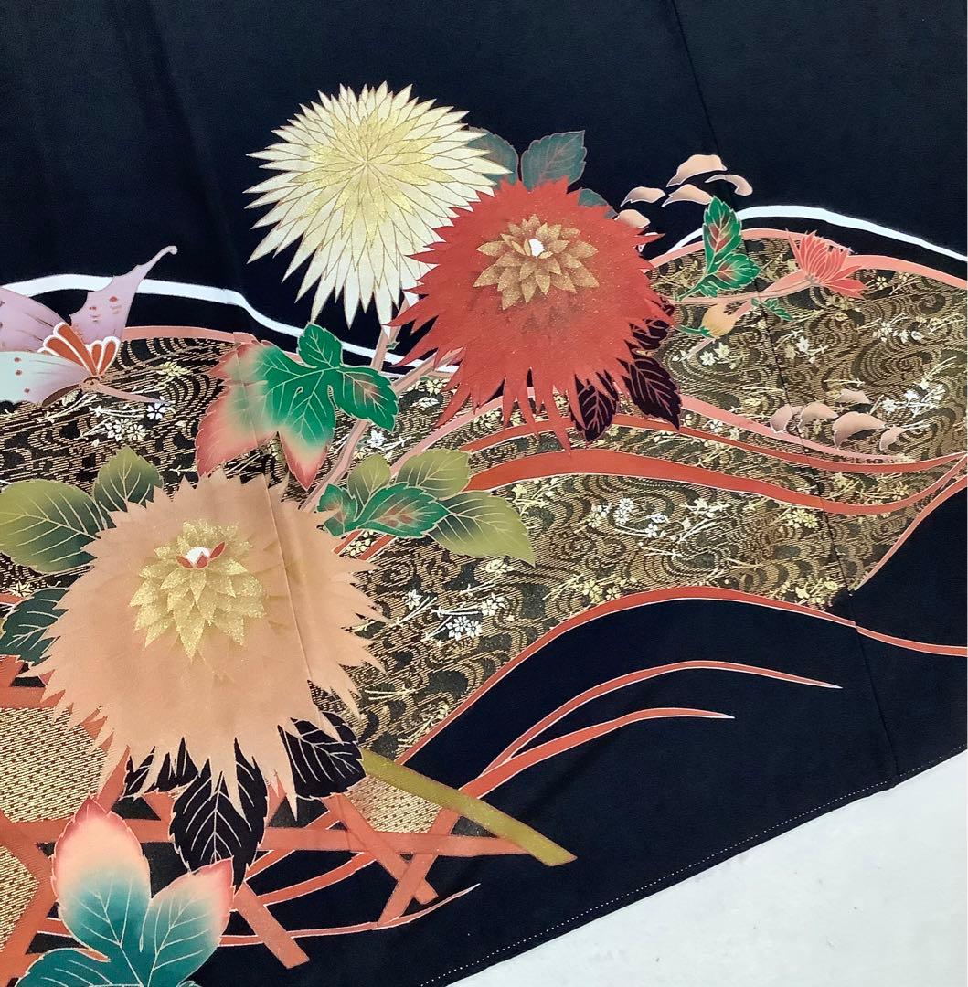 正絹黒留袖　作家物　花蝶文　金銀彩　⑦( 訪問着、紬、袋帯なども出品)