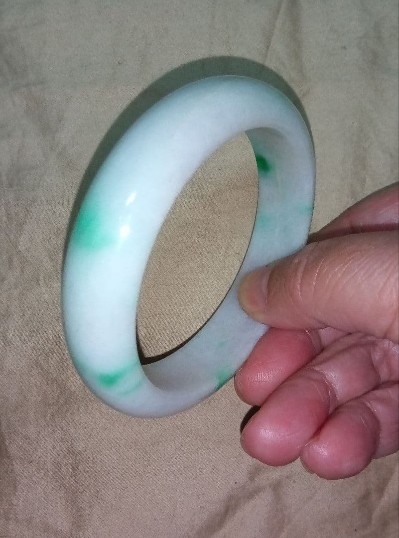 翡翠バングル　鑑別書付き　内径58mm