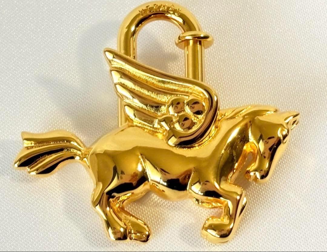 極美品 エルメス カデナ ペガサス キーホルダー １９９３年限定 ゴールド