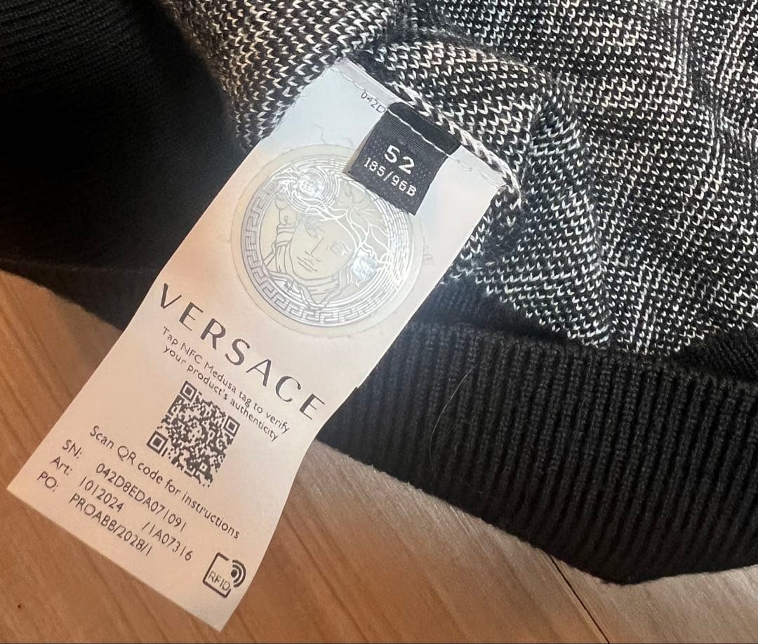 VERSACE メデューサニット ブラック×ホワイト サイズ52（XL相当）