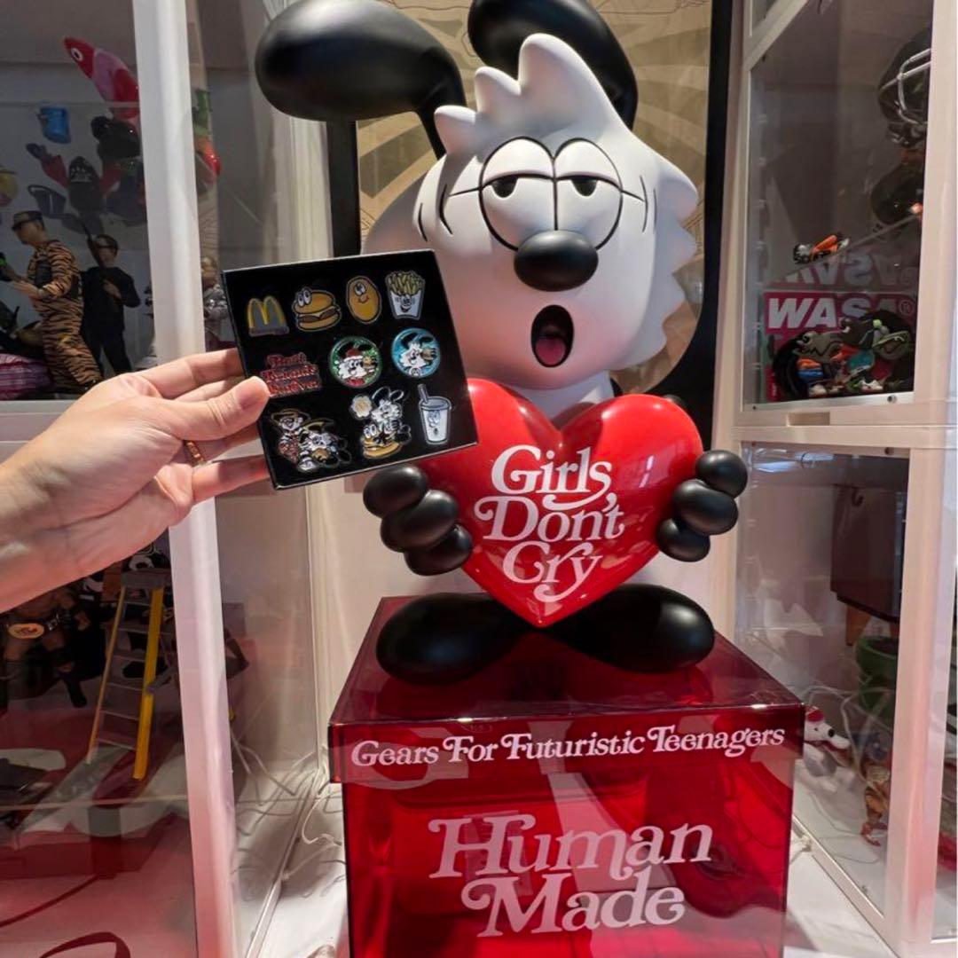 VERDY McDonald マクドナルド コラボ ピンバッジ　海外限定  新品