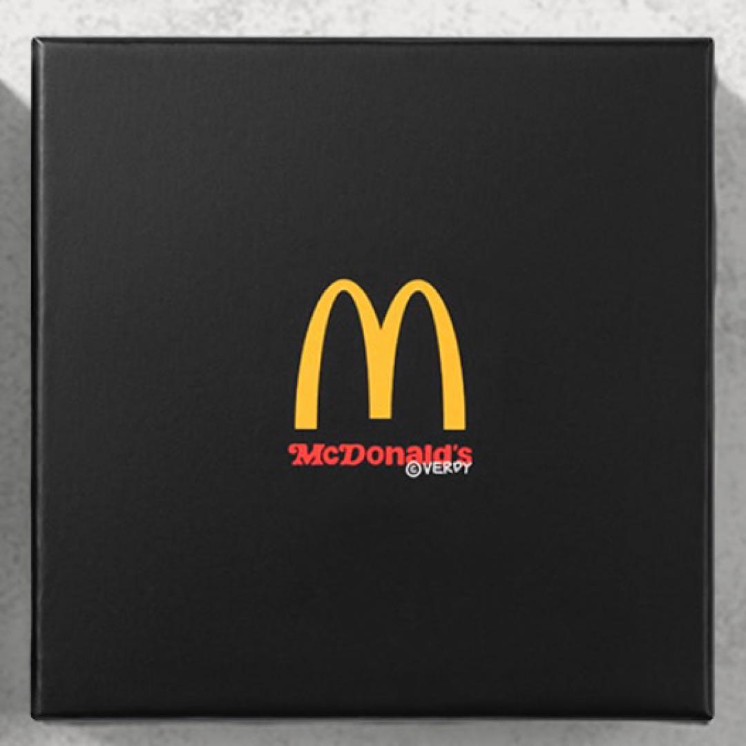 VERDY McDonald マクドナルド コラボ ピンバッジ　海外限定  新品