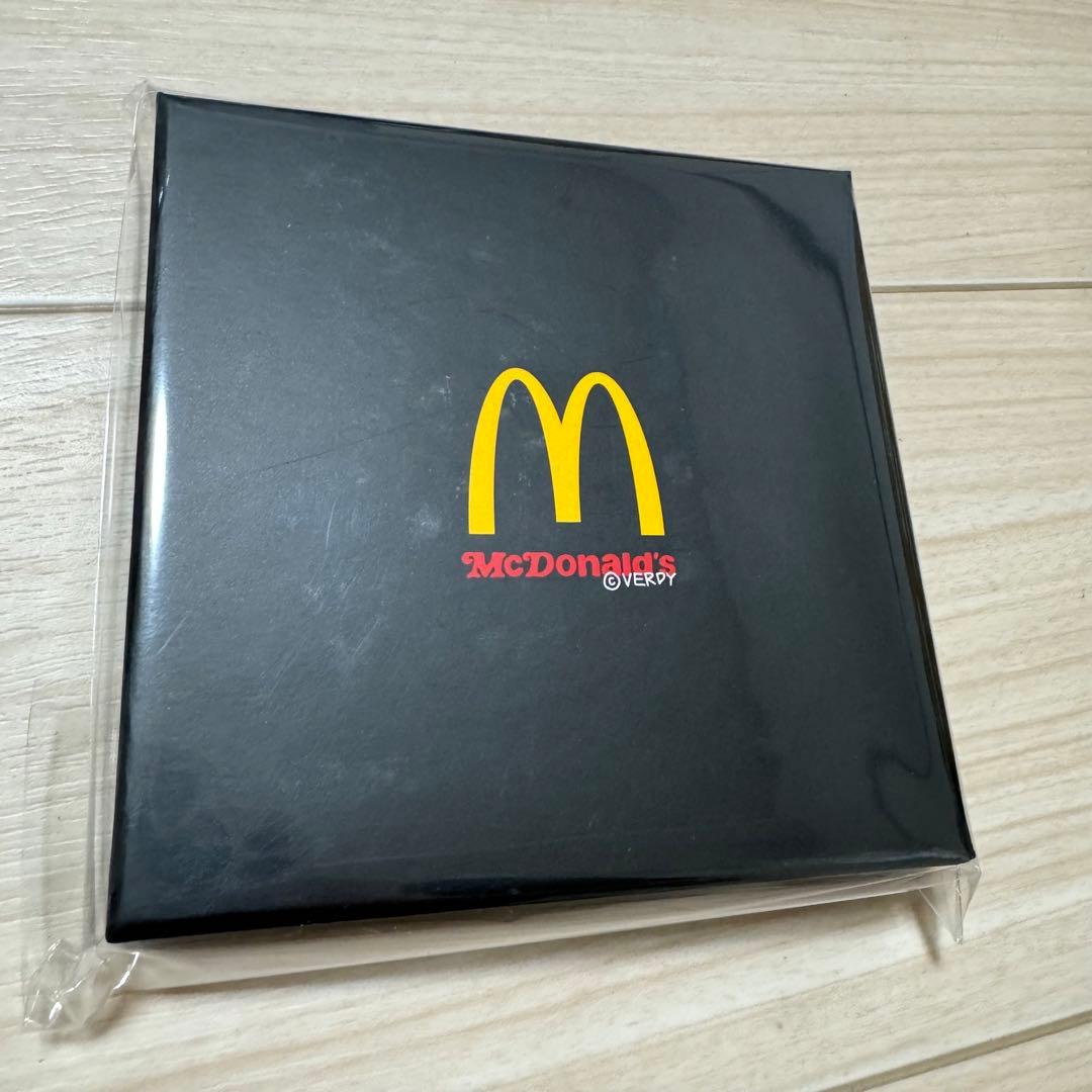 VERDY McDonald マクドナルド コラボ ピンバッジ　海外限定  新品