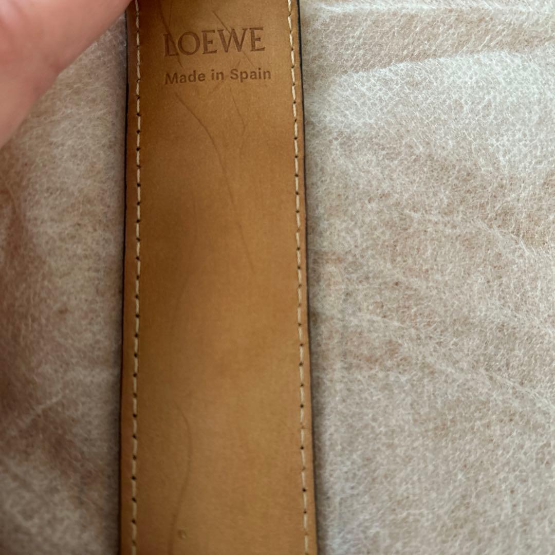 ロエベ　アナグラム　バングル　ブラック