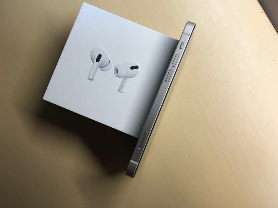 iPhone12 ホワイト　SIMフリー　割れなし　64GB