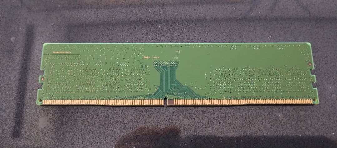 SAMSUNG DDR4-3200 16GB(16GB×1枚）PC4 メモリ