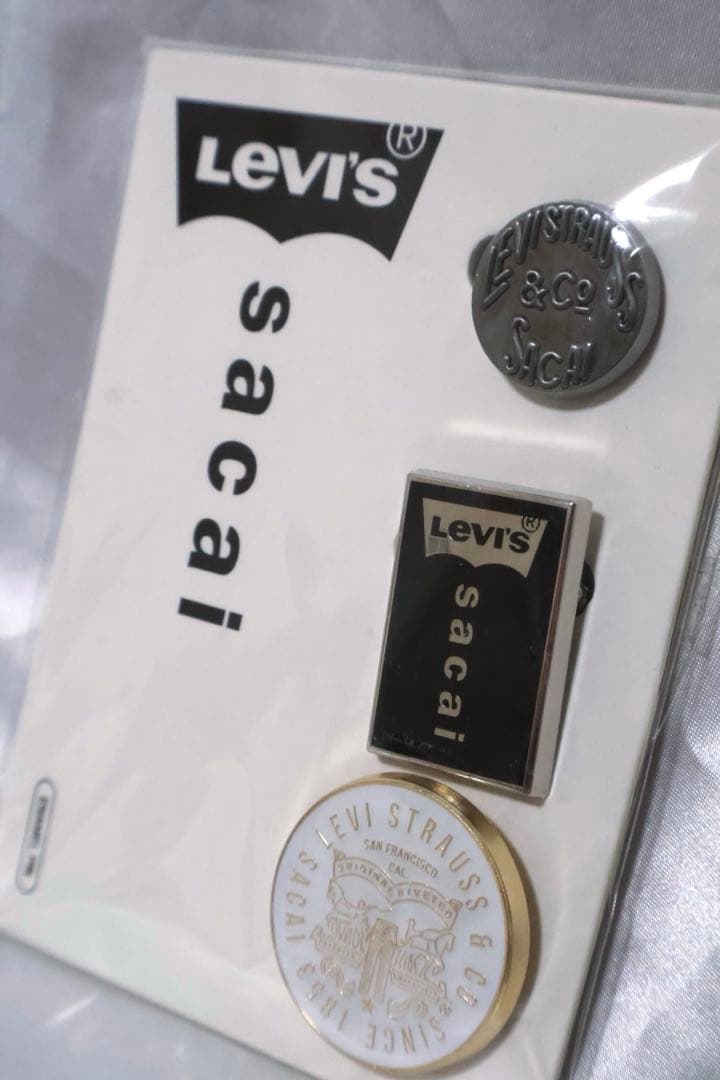 売り切り【Levi’s sacai】ピンズ 3種 リーバイス サカイ シルバー