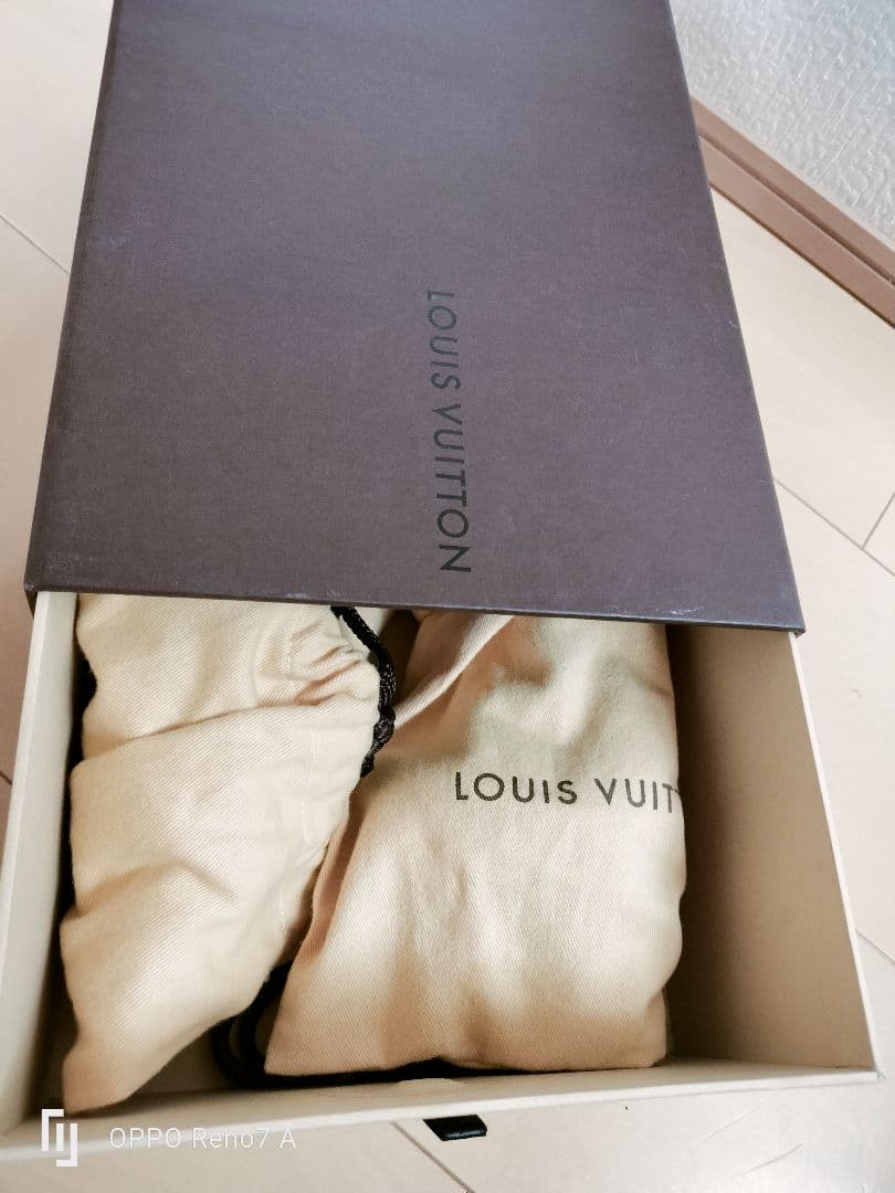 Louis Vuitton バックル付きサンダル 35