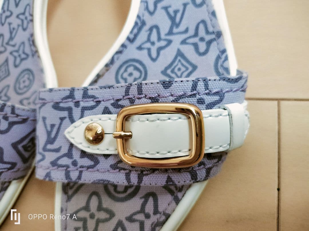 Louis Vuitton バックル付きサンダル 35