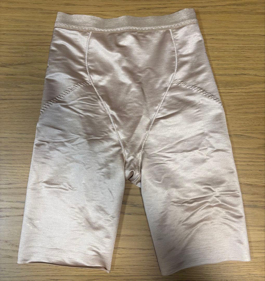 ベージュ ブライダルインナー D65 DRESS The LIFE