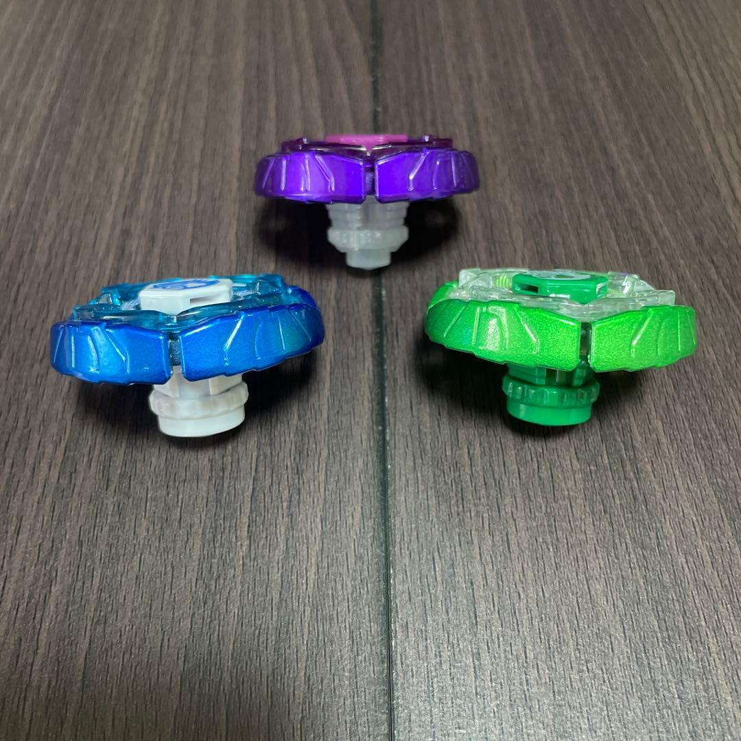 ベイブレード アースアクイラ 3点 三ツ矢サイダー